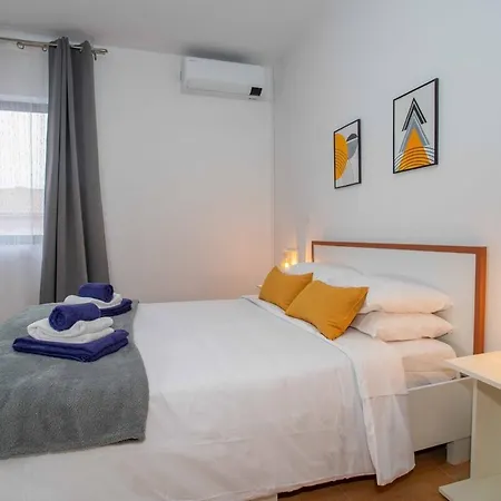 9c House Holiday home *